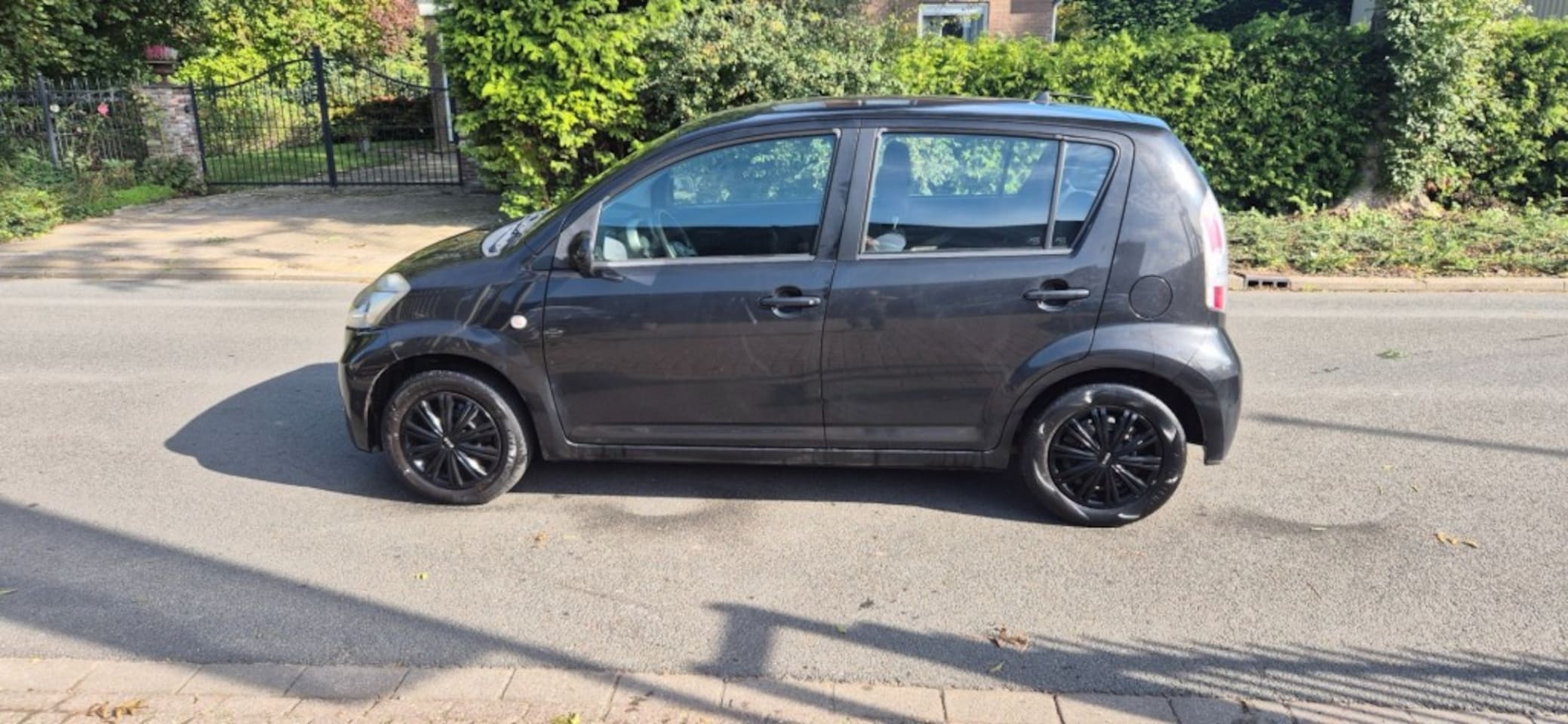 Daihatsu Sirion - 1.0-12V Premium/Airco/Trekhaak - AutoWereld.nl