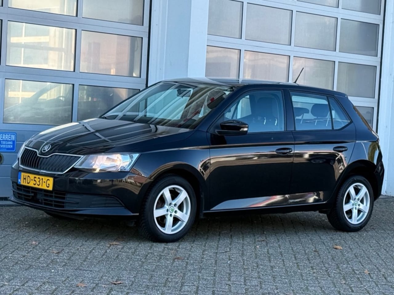 Skoda Fabia - 1.0 Edition 5-Drs Airco Navi Bluetooth Cruise Trekhaak DB-riem vv! - AutoWereld.nl