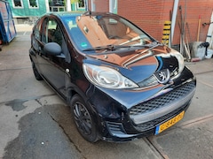 Peugeot 107 - 1.0-12V XS Urban Move new Apk rijd perfect