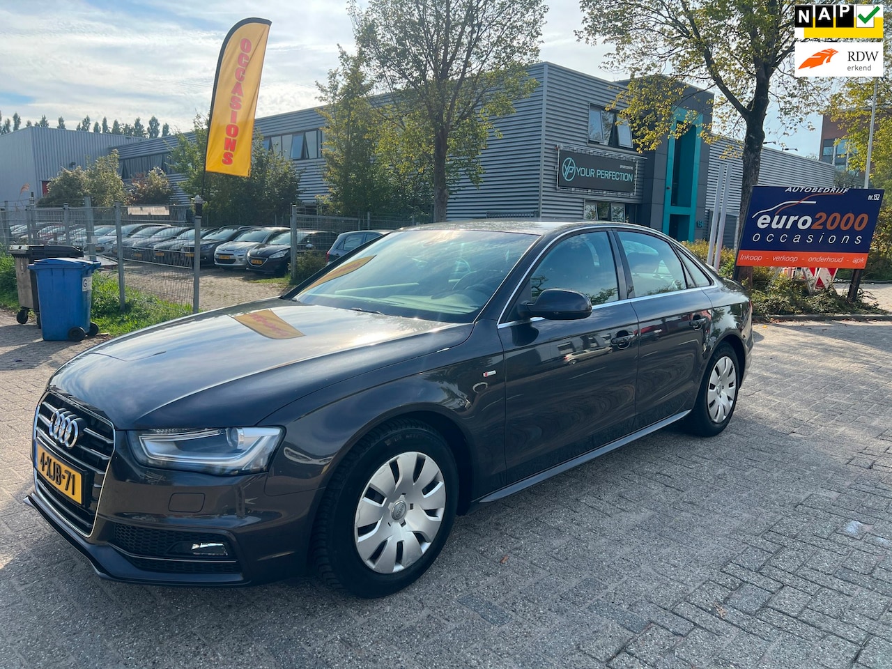 Audi A4 Limousine - 1.8 TFSIe Limited S LINE - TREKHAAK - NAP ! - AutoWereld.nl