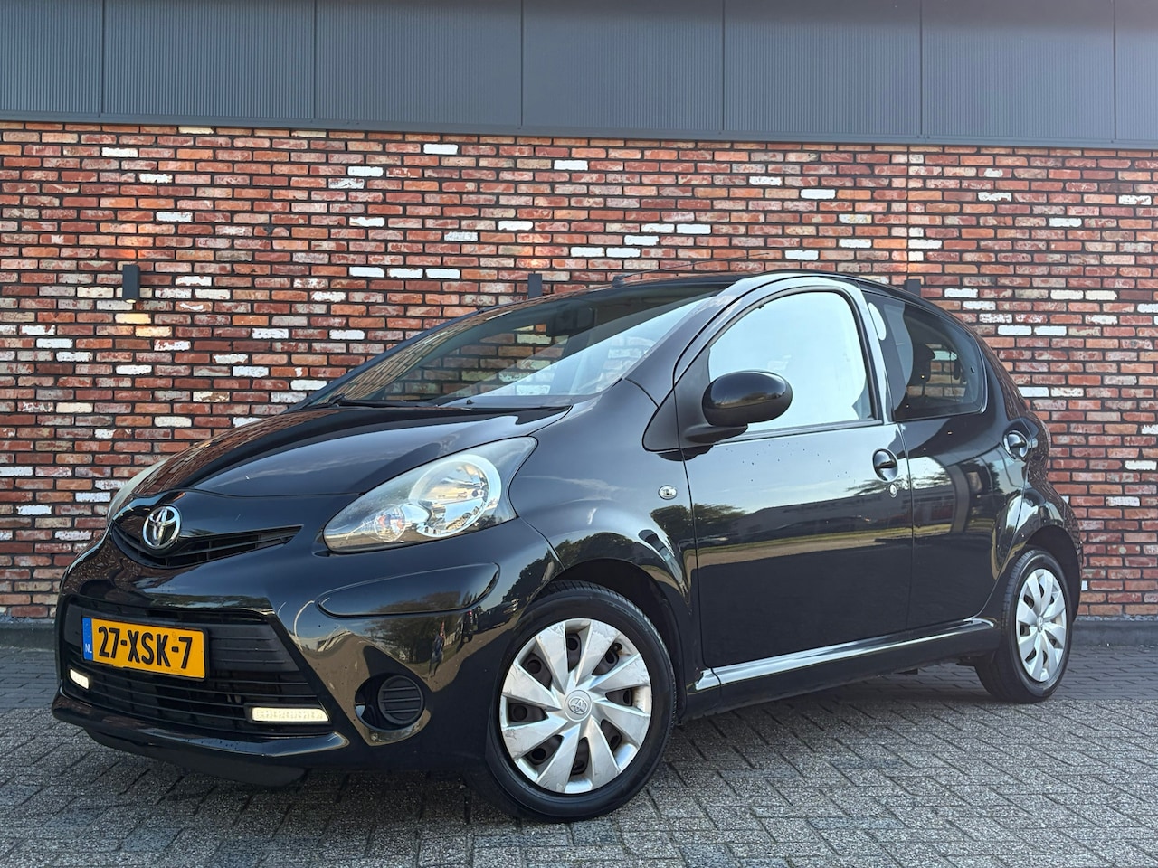 Toyota Aygo - 1.0 VVT-i Aspiration 5-Deurs Airco Elek.Pakket Orig.NL Facelift! - AutoWereld.nl