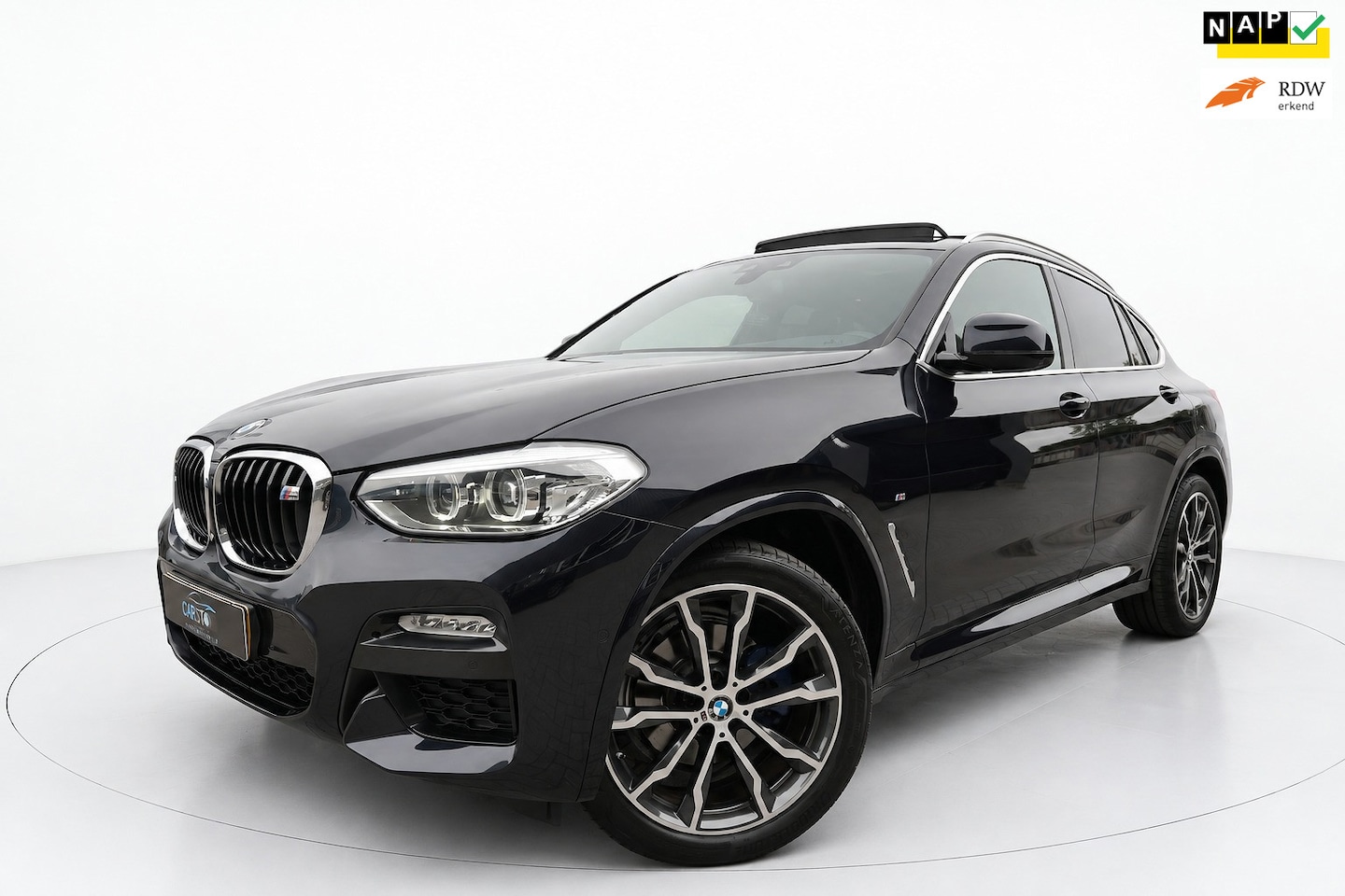 BMW X4 - XDrive20i M SPORT PANO 360 CAM HUD SFEERVERL NAP - AutoWereld.nl