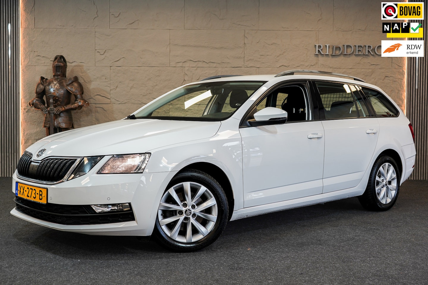 Skoda Octavia Combi - 1.0 TSI Greentech Ambition Business|GARANTIE|AUTOMAAT|CARPLAY|CRUISE|PARK CAM - AutoWereld.nl