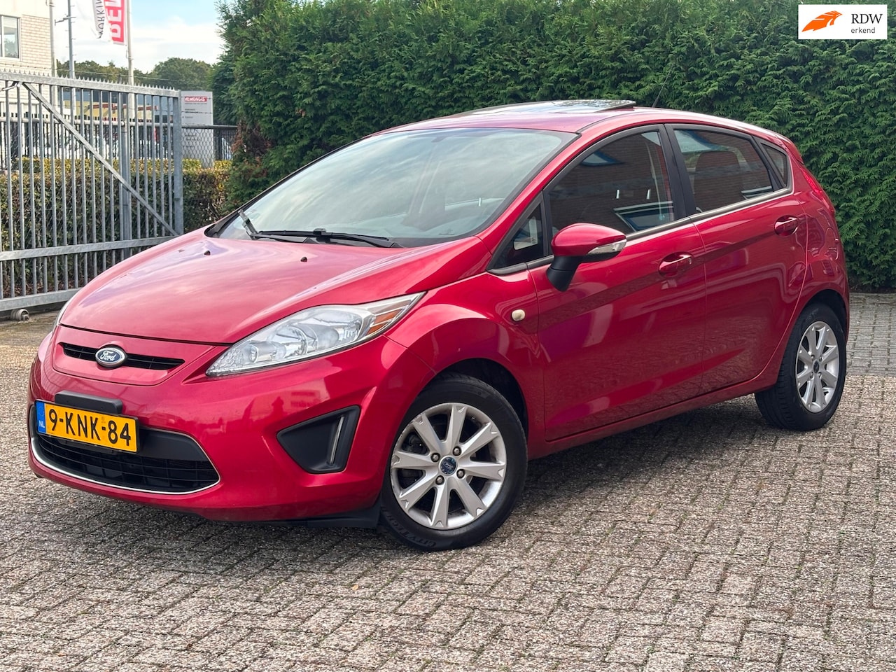 Ford Fiesta - 1.6 Ghia 1.6 Ghia, Automaat, Airco, Schuifdak, Stoelvw, Apk - AutoWereld.nl
