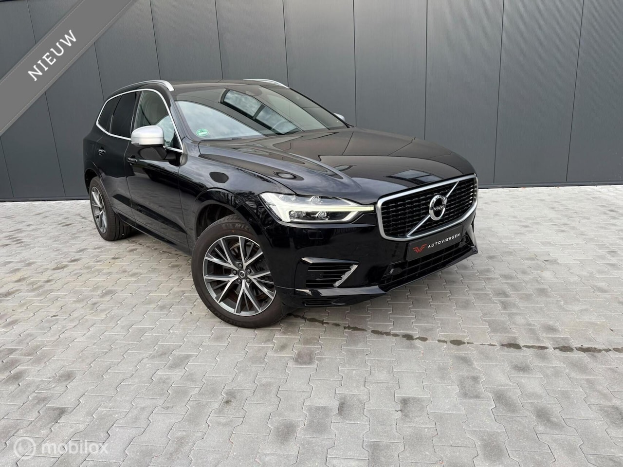 Volvo XC60 - 2.0 T8 Twin Engine AWD R-Design |SOH 91.4% | Trekhaak | Stoelverwarming + Achterbank Verwa - AutoWereld.nl