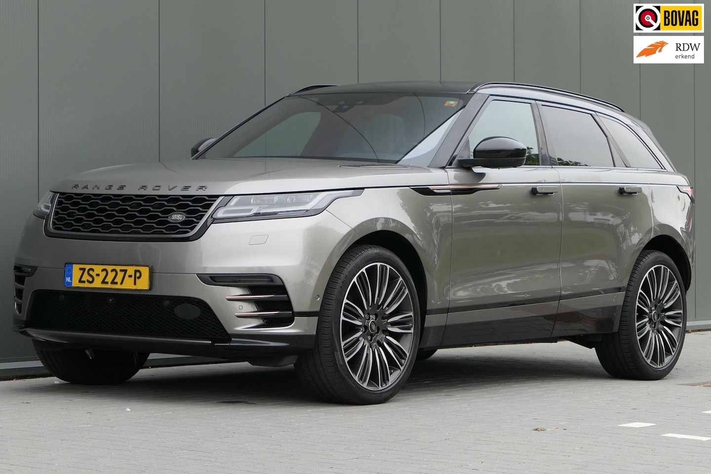 Land Rover Range Rover Velar - 3.0 V6 SC AWD First Edition Luchtvering Panorama Stoelverkoeling - AutoWereld.nl