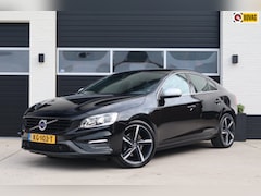 Volvo S60 - 2.0 T6 306pk R-Design - 19 inch - Sportstoelen - Camera - Trekhaak - Distributie vervangen