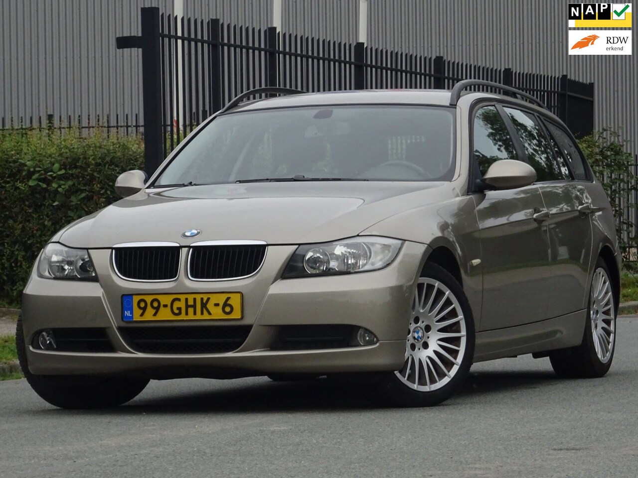 BMW 3-serie Touring - 318i Business Line NAP/NAVI/PDC/NW APK - AutoWereld.nl