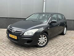 Hyundai i30 - 1.4i Dynamic 5-Drs Airco NAP