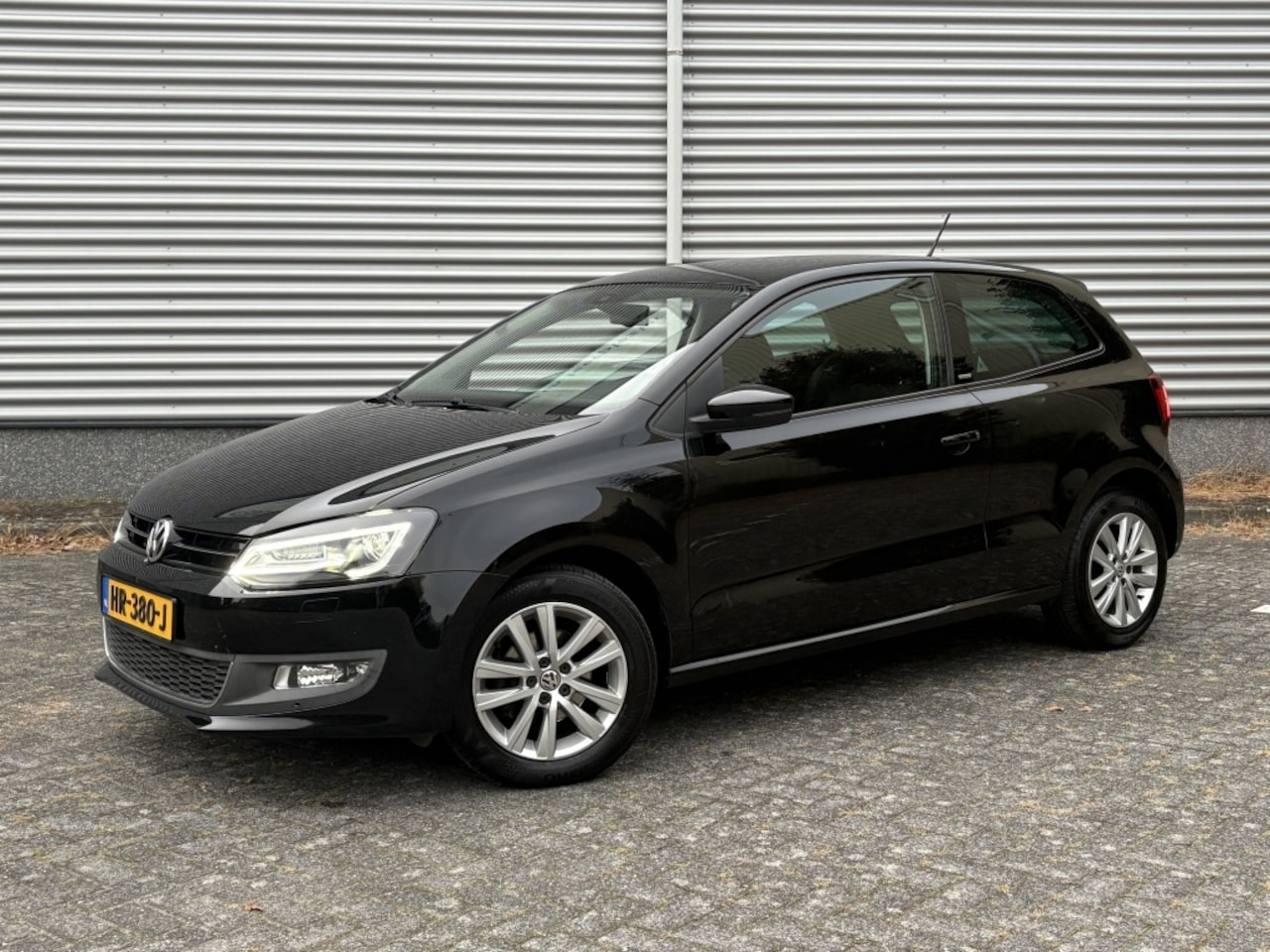 Volkswagen Polo - 1.2 HighLine Carplay Stoelvw Airco Xenon Led Dynamisch - AutoWereld.nl