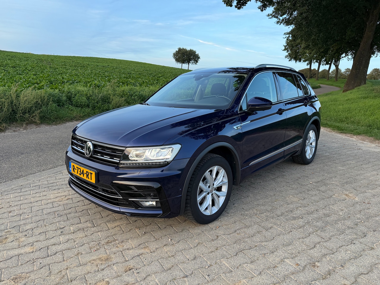 Volkswagen Tiguan - 2.0 TSI 4Motion Highline Business R - AutoWereld.nl