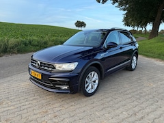 Volkswagen Tiguan - 2.0 TSI 4Motion Highline Business R
