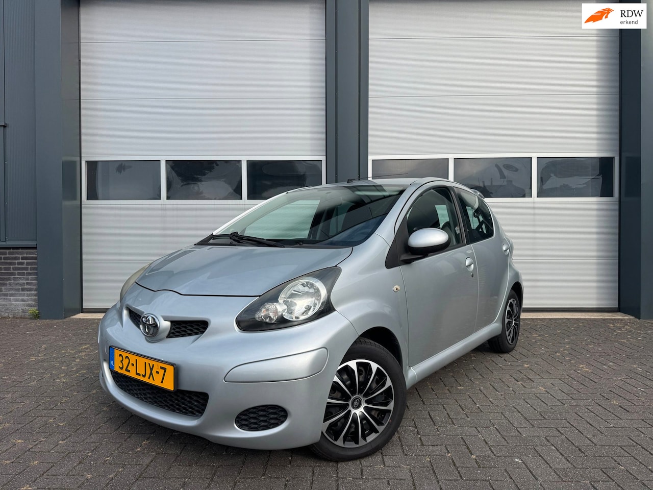 Toyota Aygo - 1.0-12V Comfort Automaat 1e eigenaar NL Auto! - AutoWereld.nl