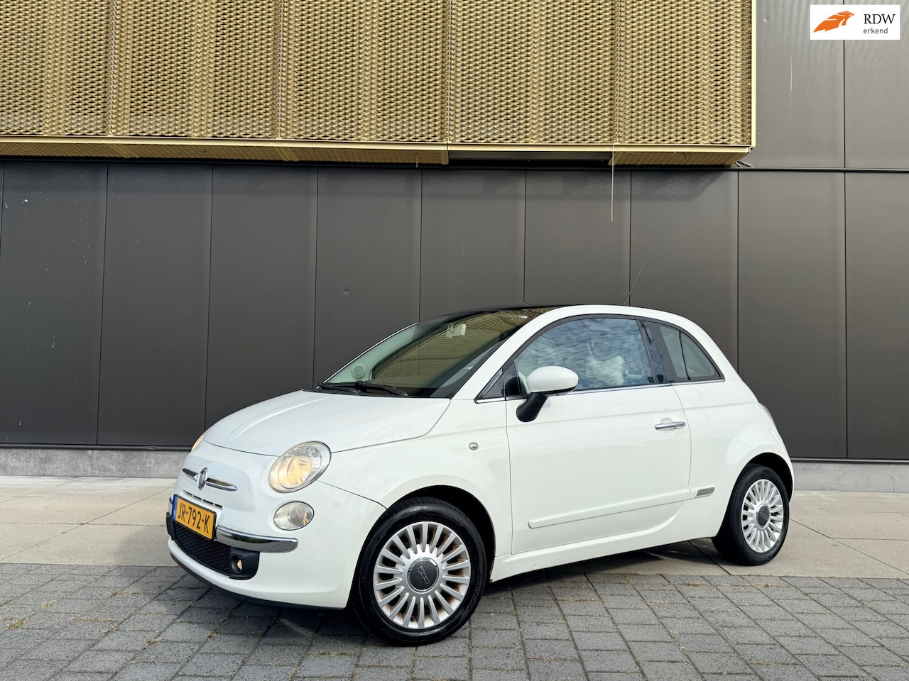 Fiat 500 - 1.2 Naked | Pano | Airco | City | LM velgen - AutoWereld.nl