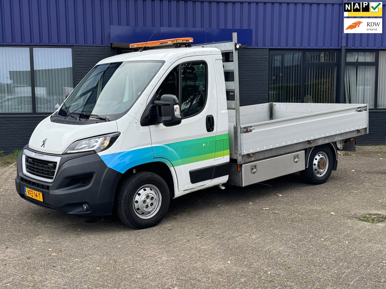 Peugeot Boxer - 335 2.2 BlueHDi 140 L2 Pro Export - AutoWereld.nl