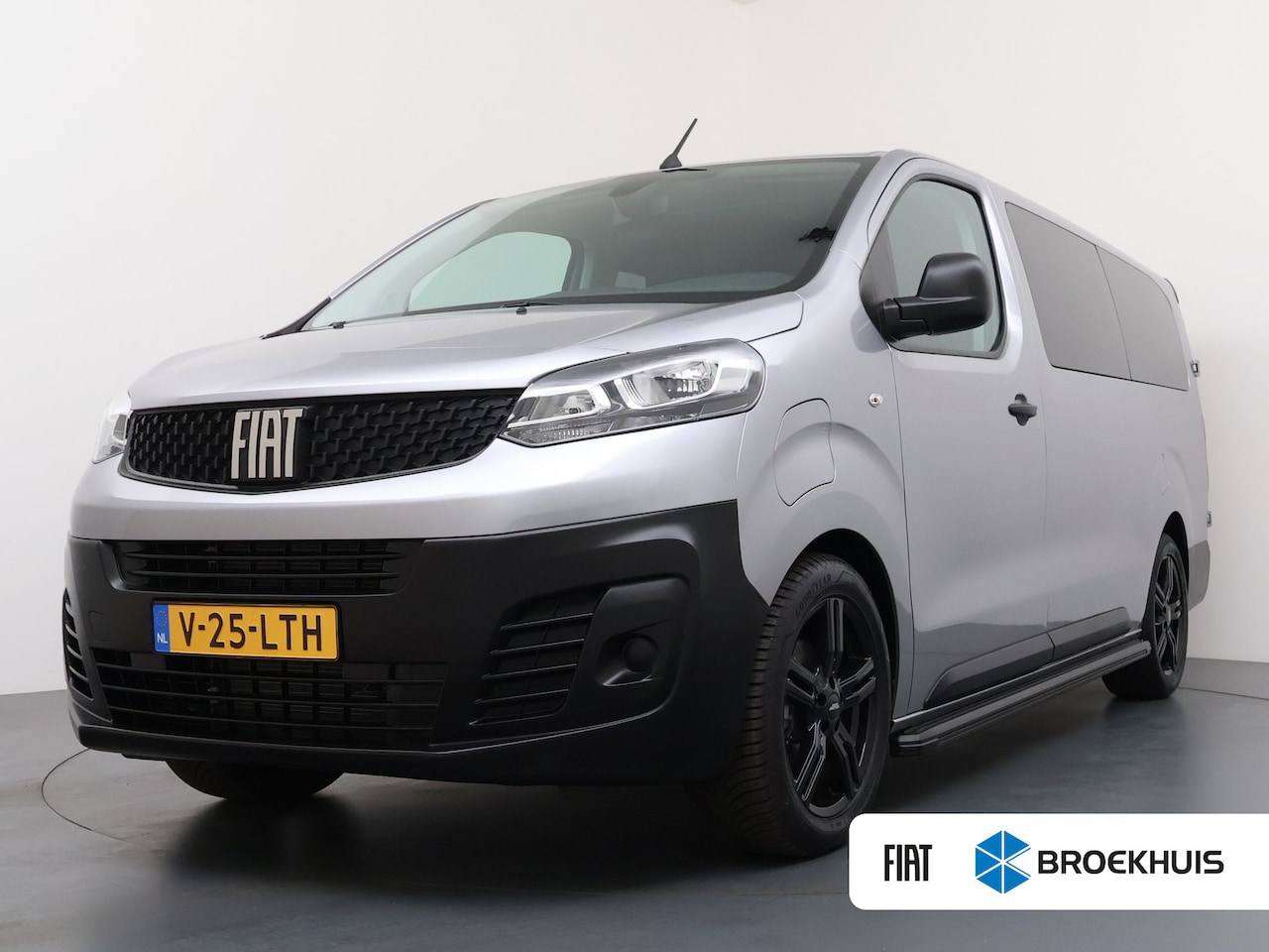 Fiat E-Scudo - L3H1 50kWh DUBBELE CABINE BLACK EDITION | Achterdeuren met ruiten | Airco | Metaalkleur - AutoWereld.nl