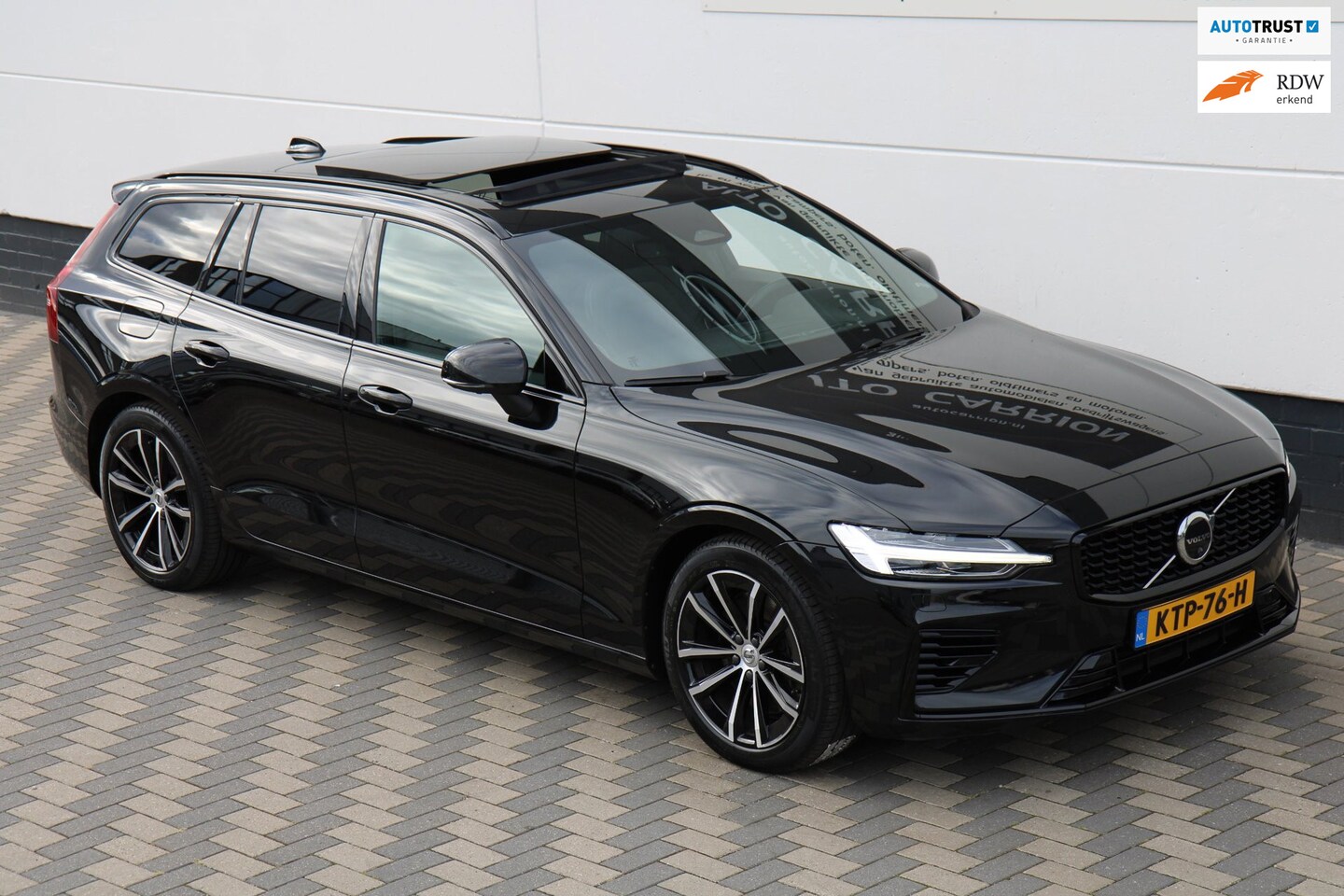 Volvo V60 - 2.0 T6 Recharge AWD Inscription Pano Leder H/K BTW!! - AutoWereld.nl