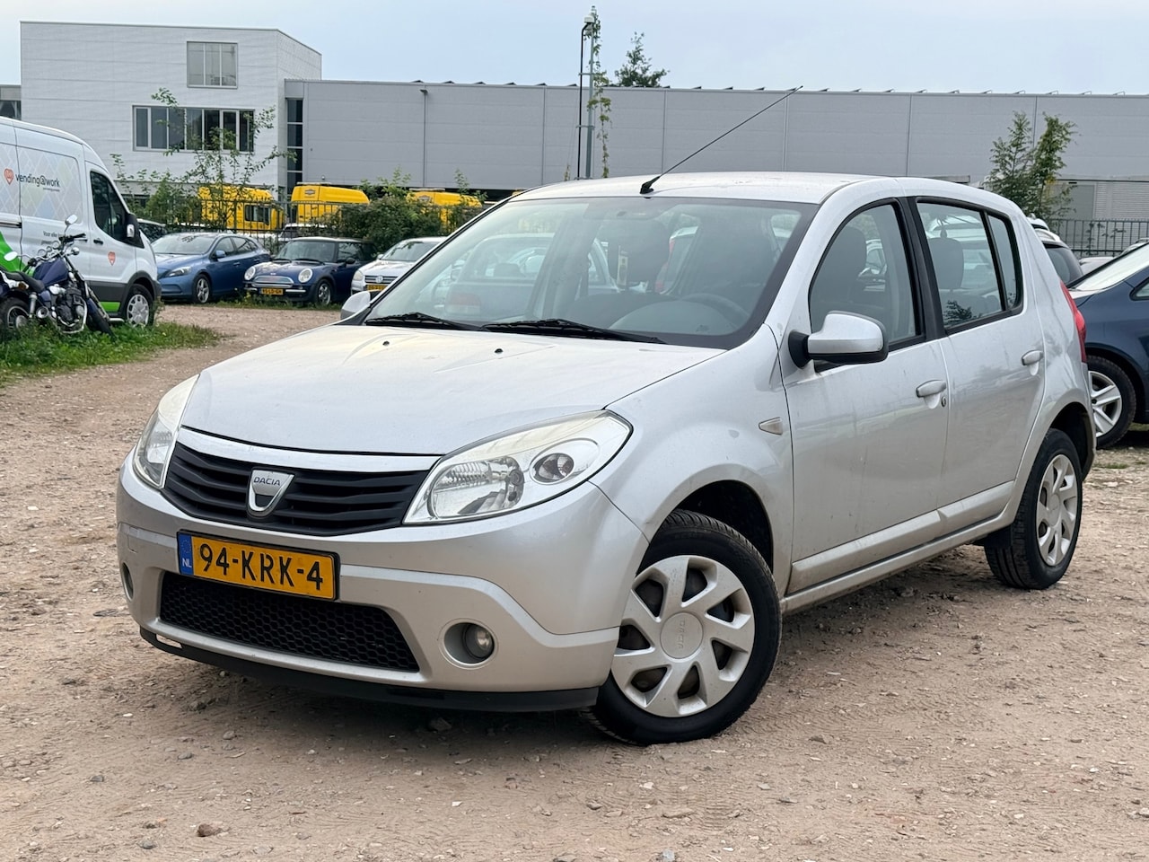 Dacia Sandero - 1.2 Lauréate/ INRUILKOOPJE - AutoWereld.nl