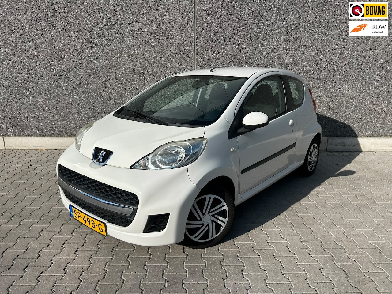 Peugeot 107 - 1.0-12V Accent | CARPLAY | AIRCO | ISOFIX | ELEK RAMEN | APK T/M 16-5-2027 | COMPLEET ONDE - AutoWereld.nl