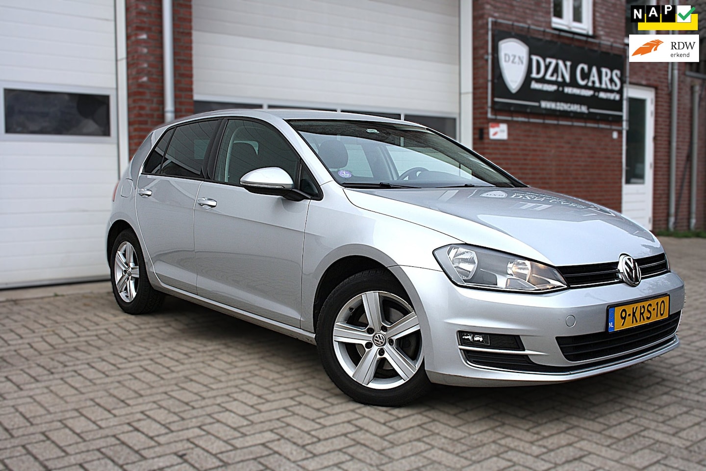 Volkswagen Golf - 1.4 TSI Highline Navi |Cruise control|1.4 tsi 122pk|Trekhaak|Nap|Airco|onderhoud - AutoWereld.nl