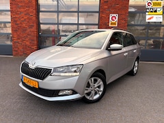 Skoda Fabia Combi - 1.0 TSI Ambition | Cruise control | Regen en Lichtsensor| Apple Carplay | All Season bande