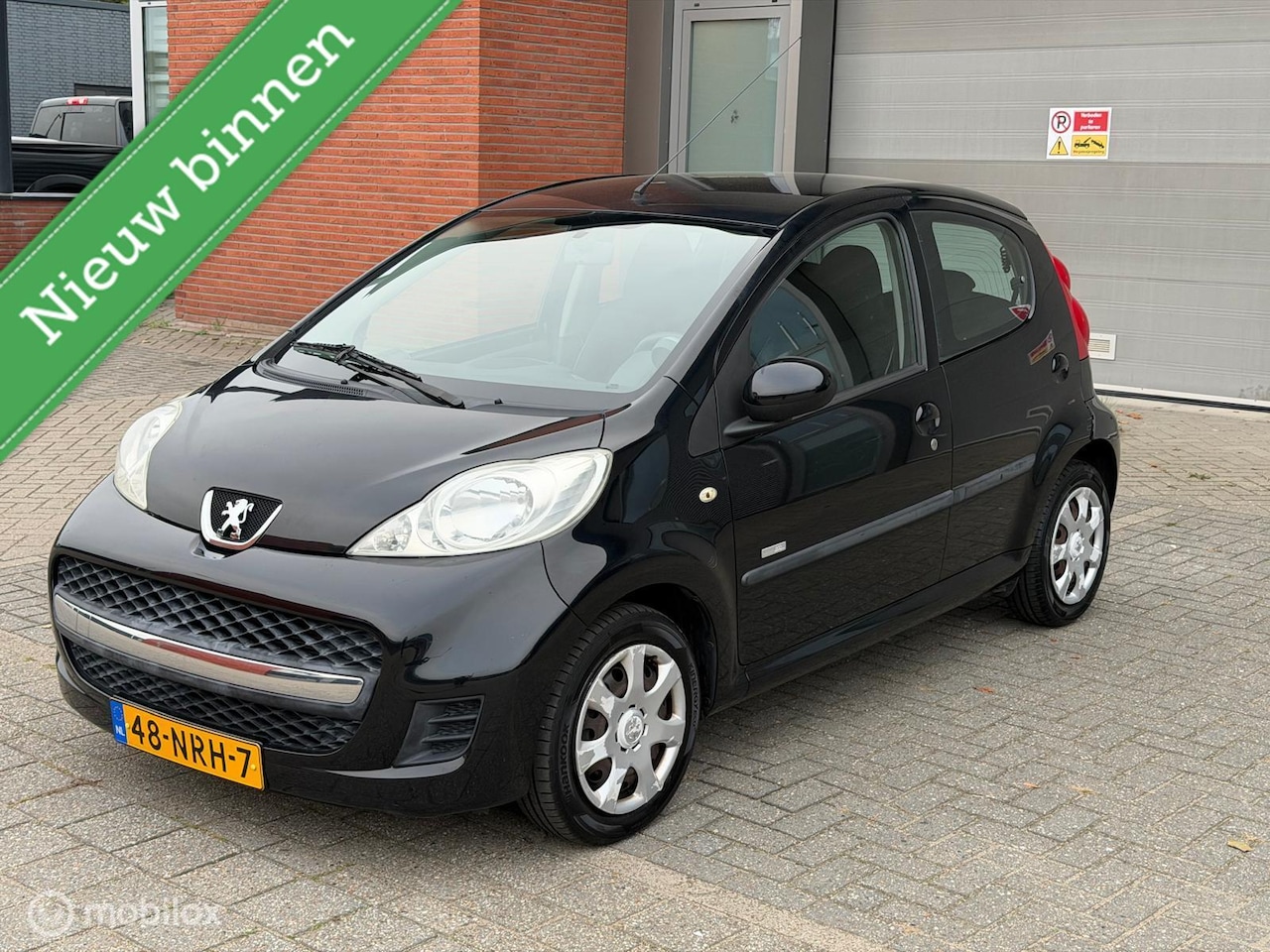 Peugeot 107 - 1.0-12V Millesim 200_Apk_Airco - AutoWereld.nl