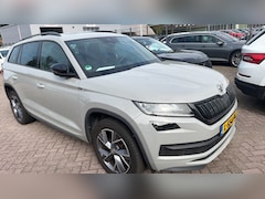 Skoda Kodiaq - 1.5 TSI Sportline Business Handgeschakeld | Airco | Navigatie | Vol opties | Elek. Pakket