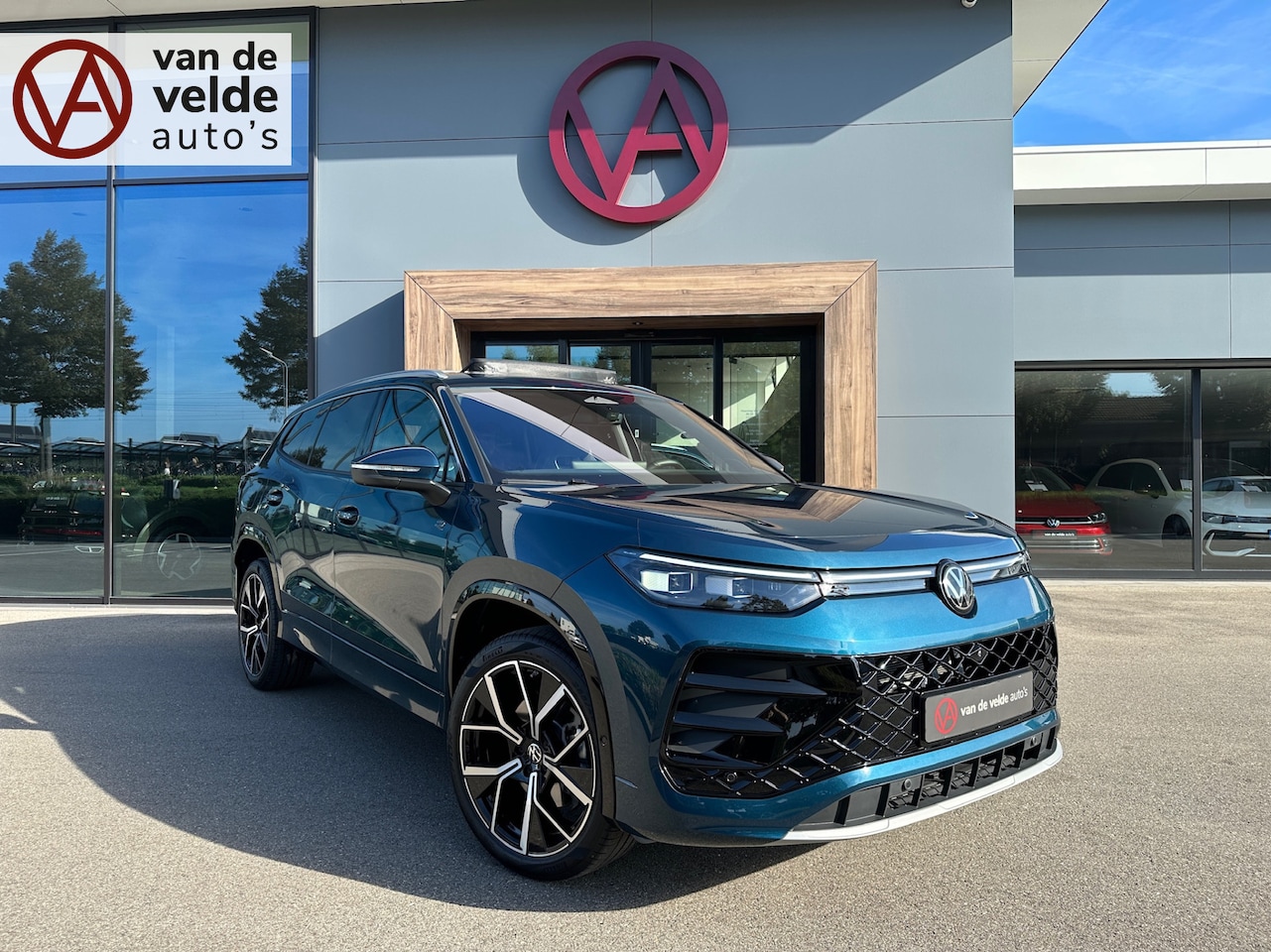 Volkswagen Tayron - 1.5 eHybrid R-Line | Panoramadak | Trekhaak | Head Up | Harman/Kardon | 360 Camera | Elek. - AutoWereld.nl