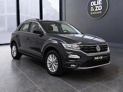 Volkswagen T-Roc - 1.5 TSI Style | ACC | Navi | Camera | Trekhaak