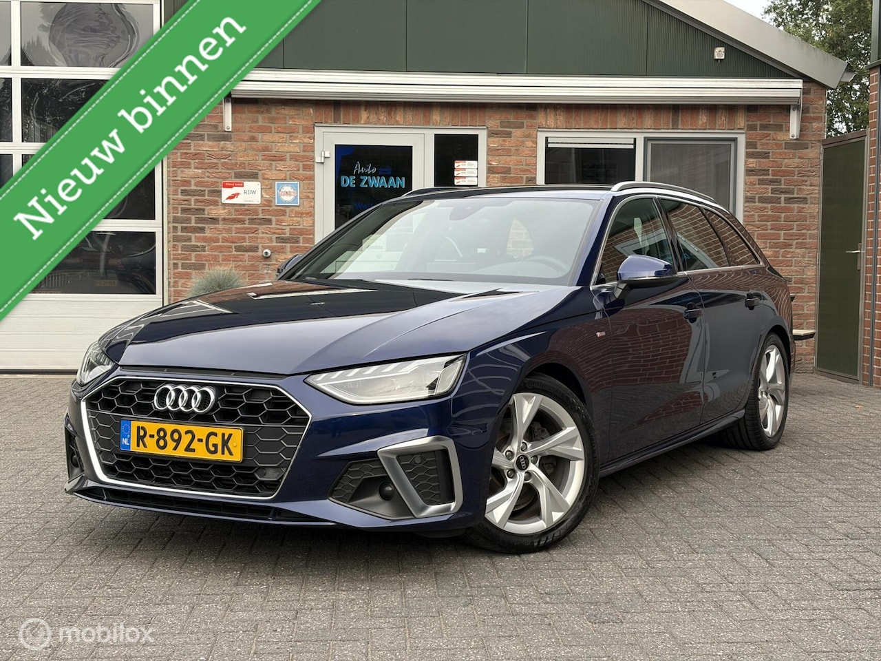 Audi A4 Avant - 35TFSI S-line|Wegklapbare Trekhaak|Carplay|Elect Achterklep. Audi A4 Avant 35 TFSI S-line| - AutoWereld.nl