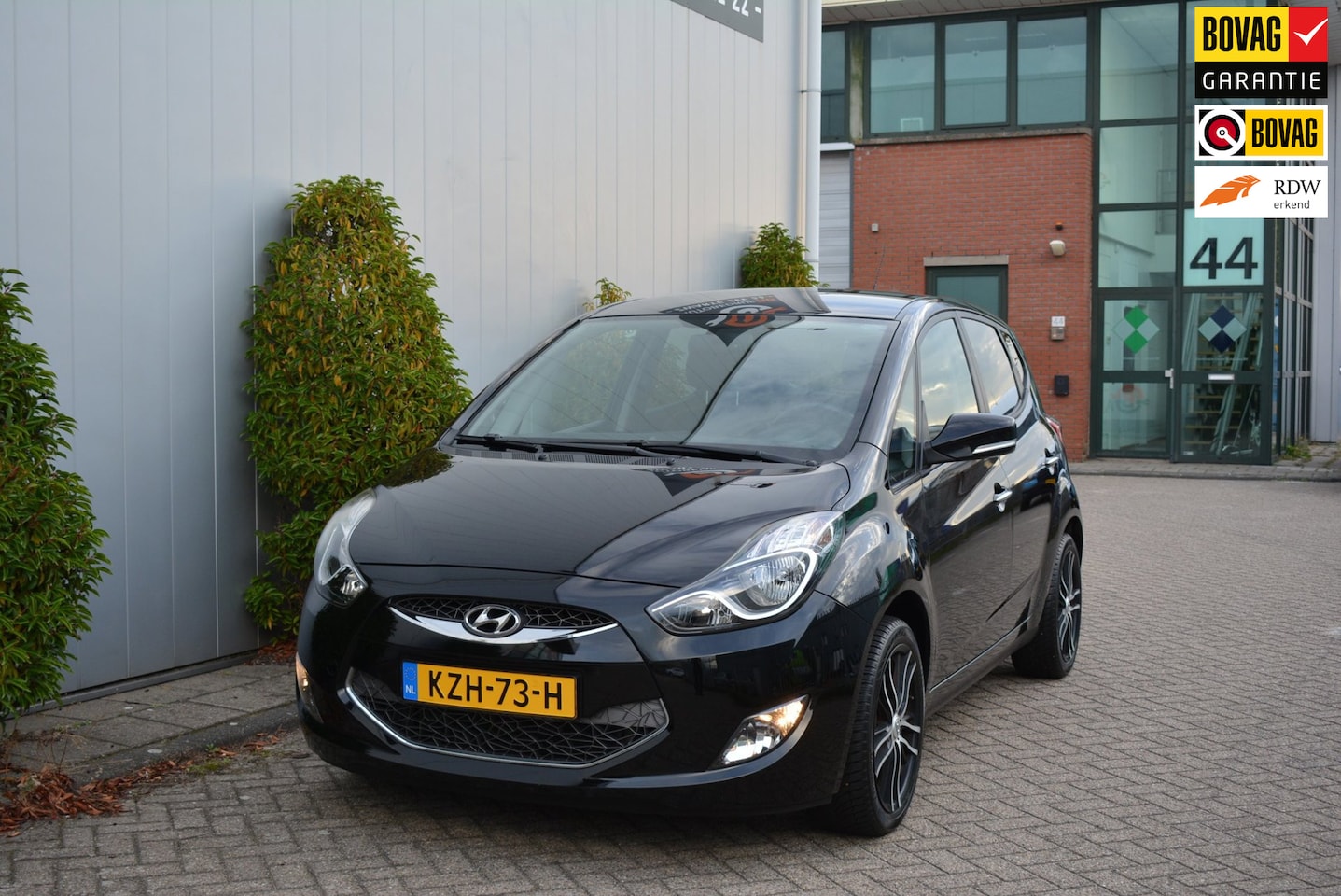 Hyundai ix20 - 1.4i i-Catcher CRUISE CONTROL/ LEDER/PDC ACHTER/CLIMA - AutoWereld.nl