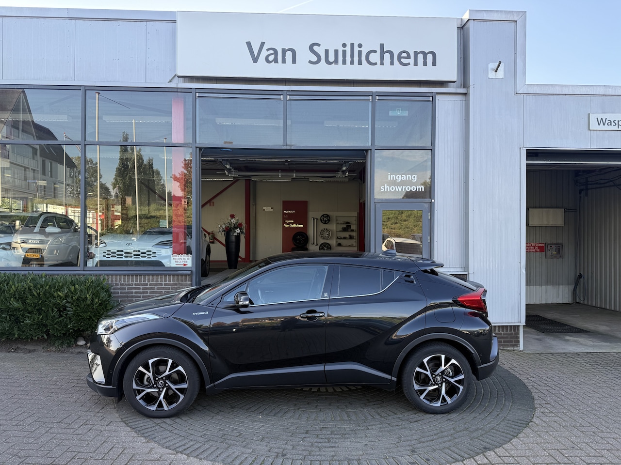 Toyota C-HR - 1.8 Hybrid Business Intro 1.8 Hybrid Business Intro - AutoWereld.nl