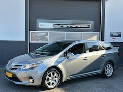 Toyota Avensis Wagon - 1.8 VVTi Dynamic | CAMERA | AIRCO | CC | RUIM