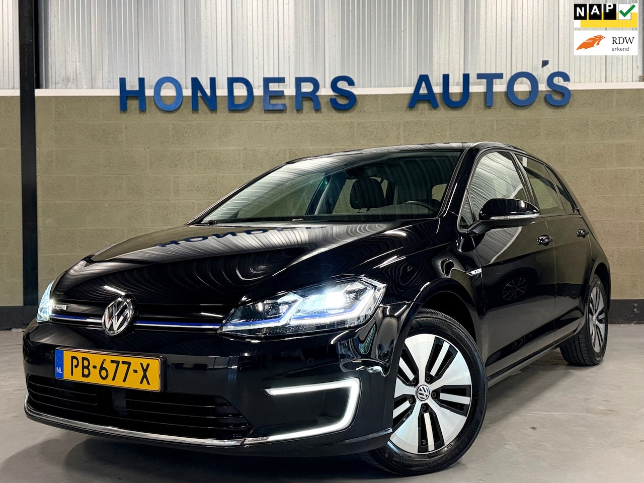 Volkswagen e-Golf - E-Golf | SOH 89% | CARPLAY | STOELVERW | NAP.ORIG.NL | CRUISE CONTROL | LEDER | PDC | LED - AutoWereld.nl