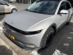 Hyundai IONIQ 5 - AWD 73kWh 306pk Lounge | Leder | Stoelgeheugen | Trekhaak | Elektrische achterklep | Stoel