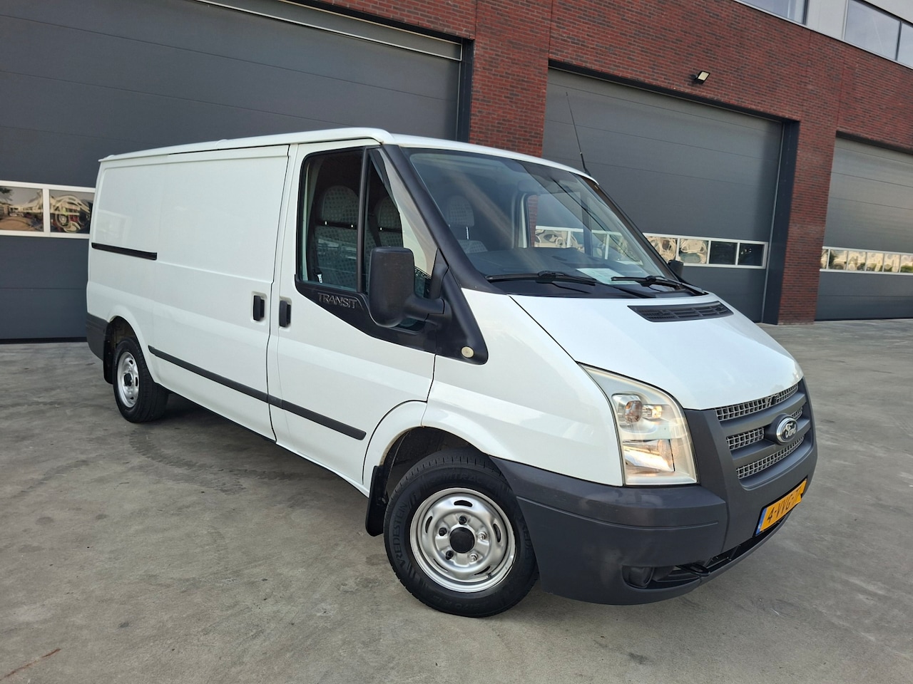 Ford Transit - 280M 2.2 TDCI Economy Edition Airco 2x schuifdeur laadplank - AutoWereld.nl