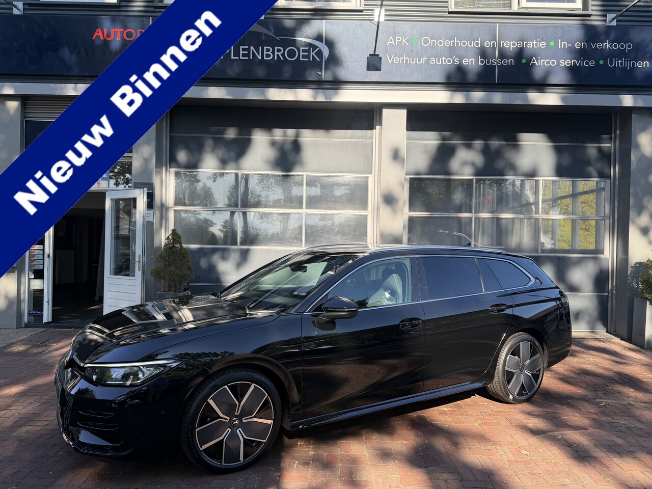 Volkswagen Passat Variant - 1.5 Hybrid R-Line Edition E-tsi ex bpm 150pk | Pano | IQ.Light | ACC | Ergo active + massa - AutoWereld.nl