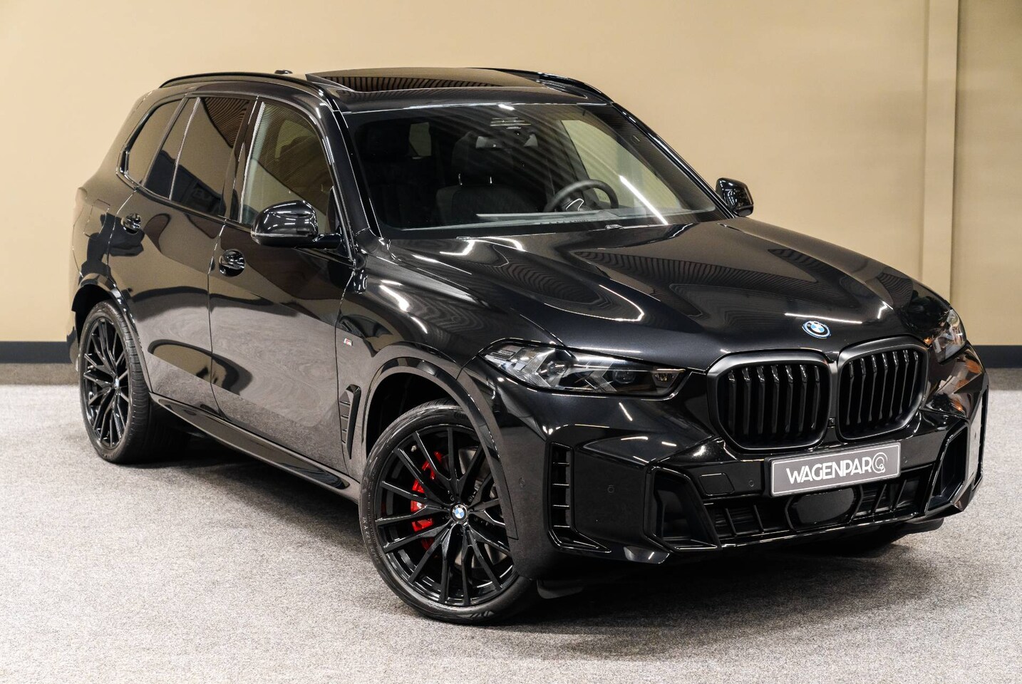 BMW X5 - xDrive50e BOWERS/WILKINS.4WSTURING.PANO.THAAK - AutoWereld.nl