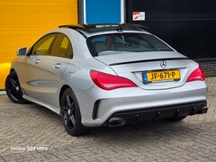 Mercedes-Benz CLA-Klasse - 180 AMG Line / Aut / NAP / Navi / Cruise Control / Open Panoramadak / Xenon / Pdc / Allu V