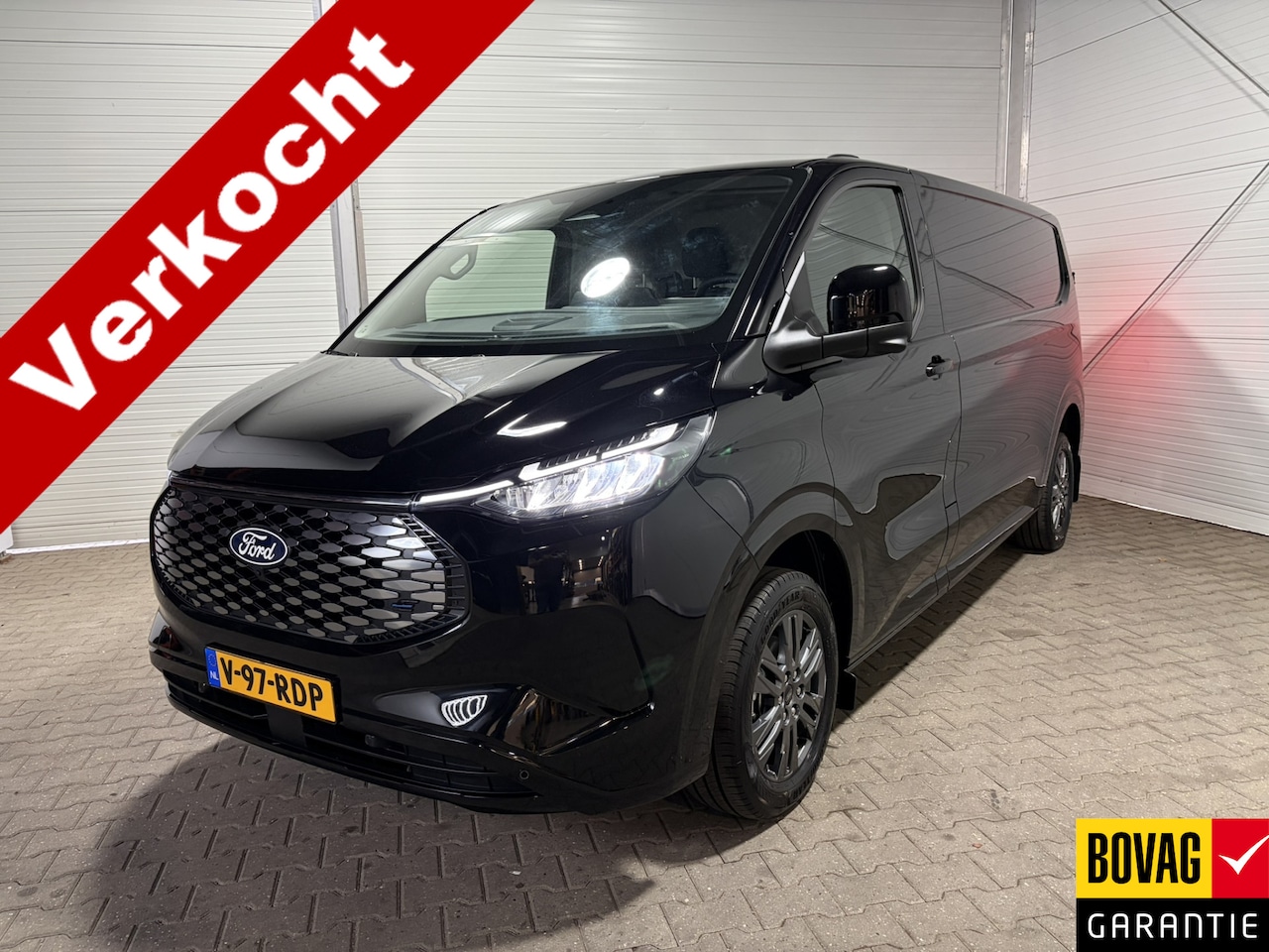 Ford E-Transit Cust. - 340 L2H1 Limited 71 kWh 218Pk | 2300KG trekgewicht | Trekhaak | 360 Camera | LED | 3-Zits - AutoWereld.nl