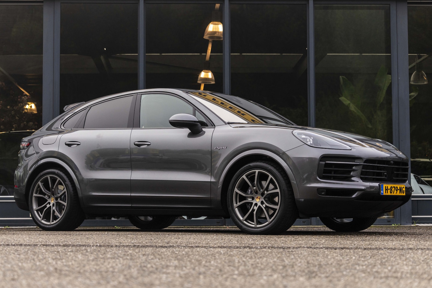 Porsche Cayenne Coupé - 3.0 E-Hybrid Sport Chrono 1e Eigenaar Dealer onderhouden - AutoWereld.nl