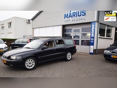Volvo V70 - 2.4 black sapphire pearl 140 pk