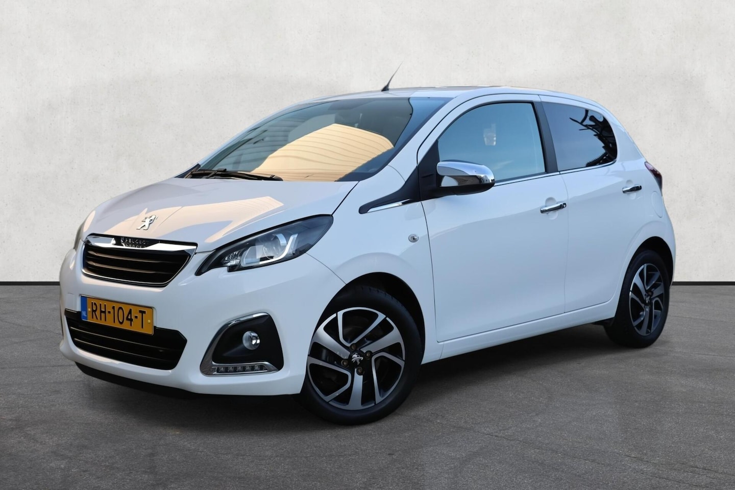 Peugeot 108 - 1.0 e-VTi Allure | Cruise | NAVI | Camera | NAP| - AutoWereld.nl