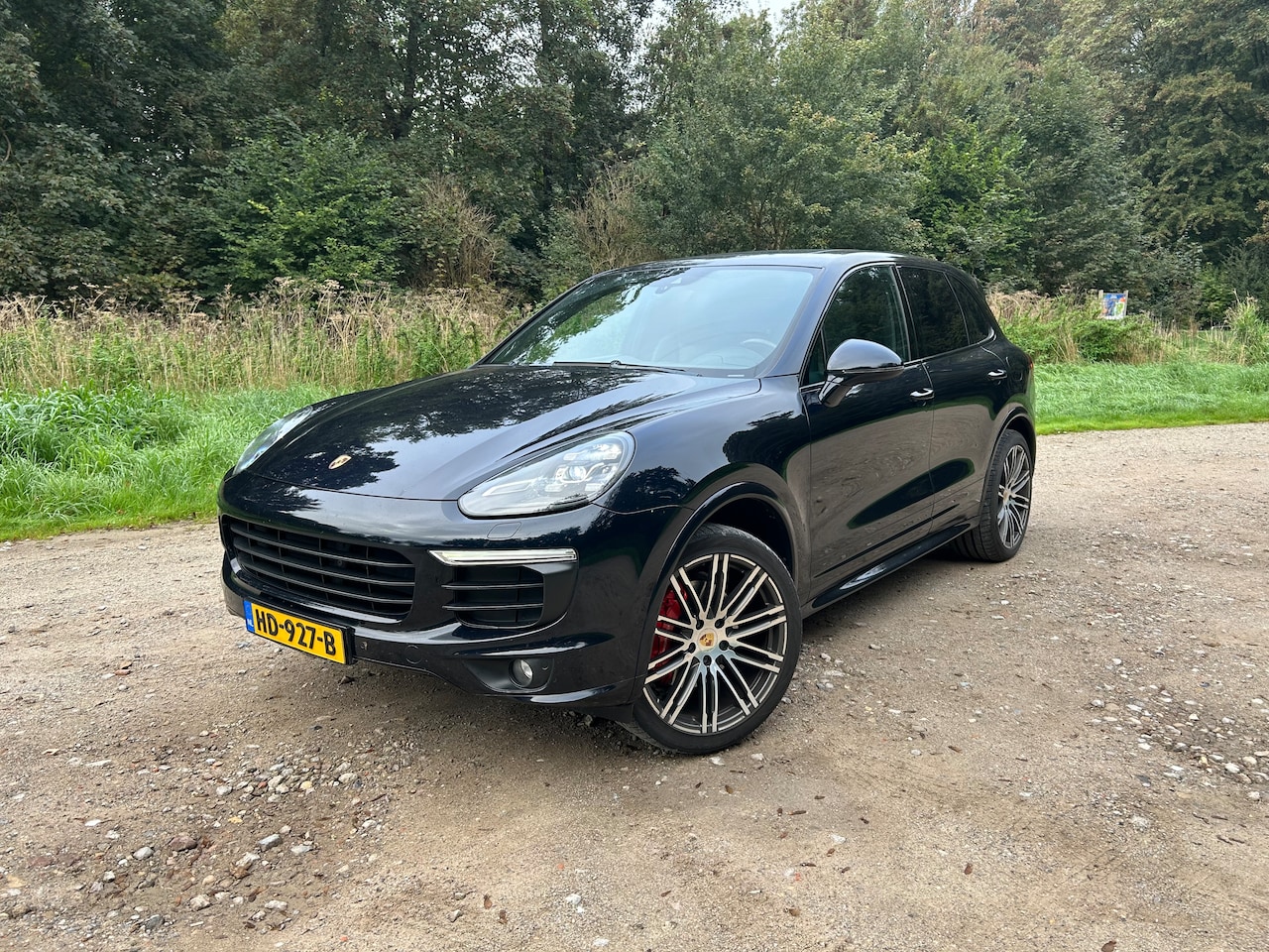 Porsche Cayenne - 3.0 S E-Hybrid GTS uitvoering - AutoWereld.nl