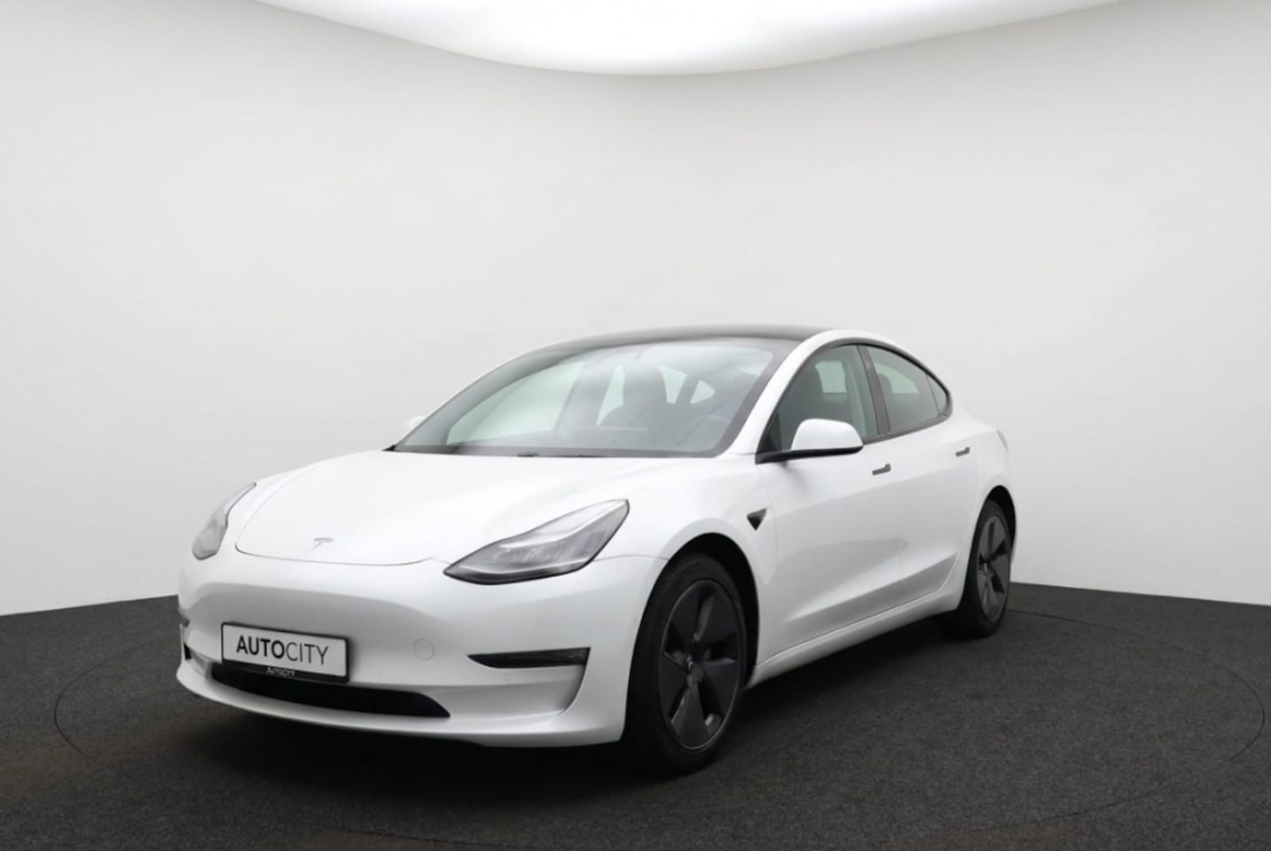 Tesla Model 3 - Long Range AWD 75kWh Pano | Autopilot | Camera | Stoelverwarming - AutoWereld.nl