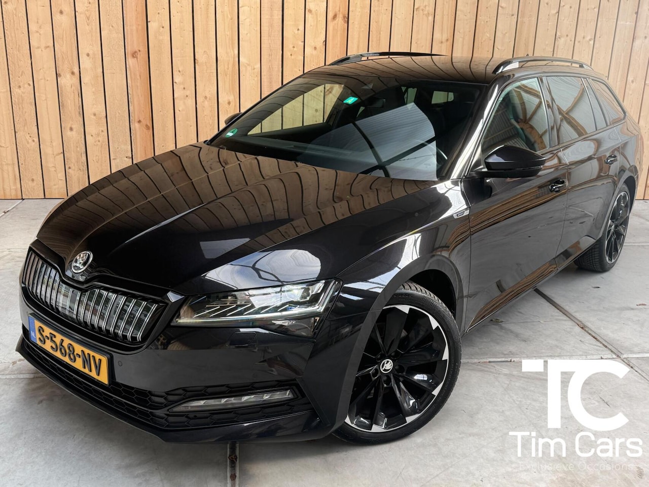 Skoda Superb Combi - 1.4 TSI iV Sportline Business Automaat SoH 95,47% | Achteruitrijcamera | Cruise & climate - AutoWereld.nl