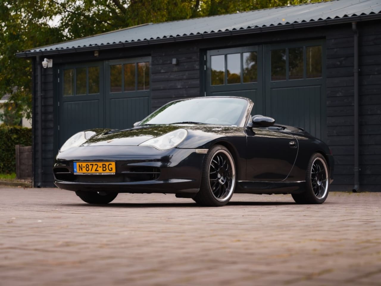 Porsche 911 Cabrio - Carrera 3.6 Cabriolet – 6-Speed Manual – Basalt Black - AutoWereld.nl