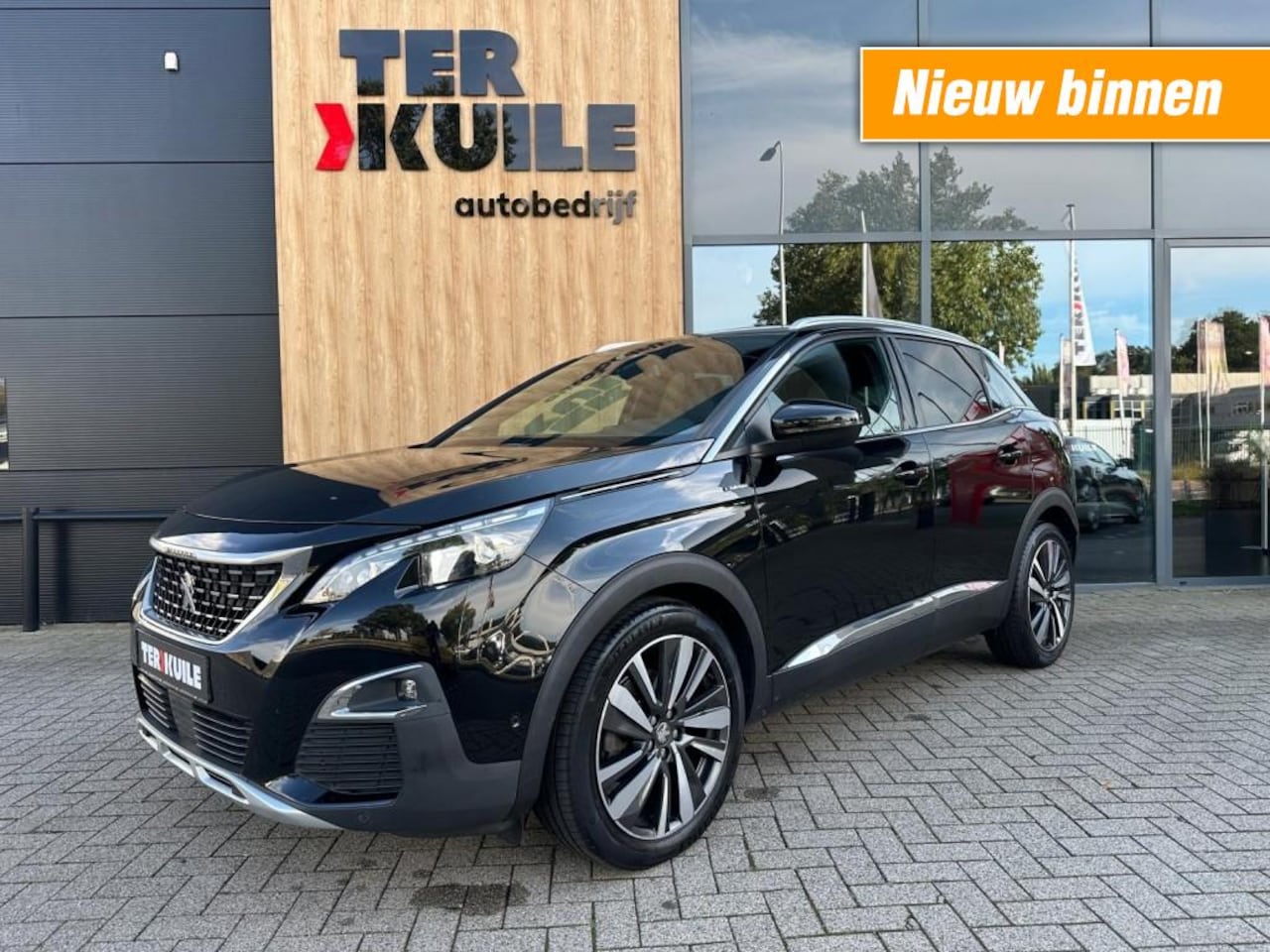 Peugeot 3008 - 1.6 PureTech GT Line Pano / Massage / Memory / Stoelverw - AutoWereld.nl