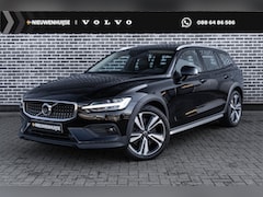 Volvo V60 Cross Country - 2.0 B5 AWD Pro | Trekhaak | Panoramadak | Head-up Display | Bowers Wilkins Audio | 360 Gra