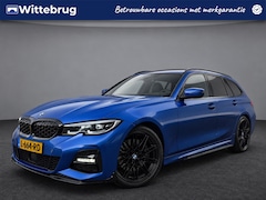 BMW 3-serie Touring - 330i High Executive / Pano / Navigatie / App connect / Dodehoek herkenning / Lichtmetaal 1